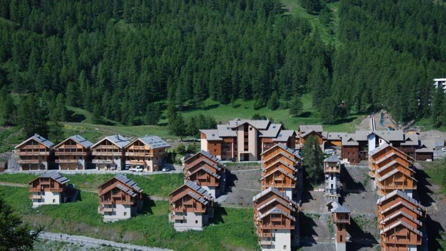 Appt Le Hameau Des Rennes 4 Etoiles Pieds Des Pistes Piscine Interieure Exterieure Apartment Vars  Luaran gambar