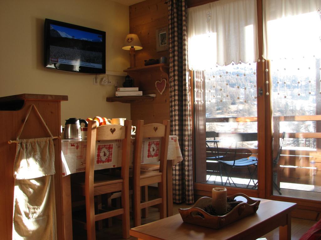 Appt Le Hameau Des Rennes 4 Etoiles Pieds Des Pistes Piscine Interieure Exterieure Apartment Vars  Luaran gambar
